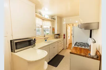 230 W 25th Street, Merced, CA 95340 - Photo 9