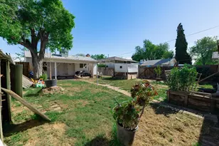 230 W 25th St, Merced, CA 95340 - Photo 15