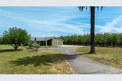 22082 Oleander Avenue, Manteca, CA 95337 - Photo 3