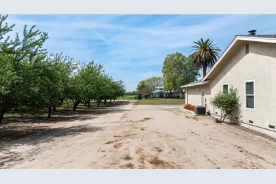 22082 Oleander Avenue, Manteca, CA 95337 - Photo 61