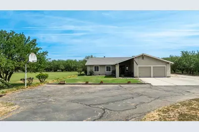 22082 Oleander Avenue, Manteca, CA 95337 - Photo 7