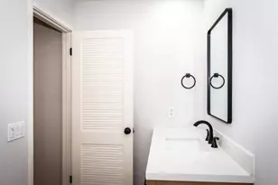 427 Wyndgate Rd, Sacramento, CA 95864 - Photo 17