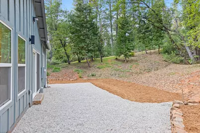 11000 Bubbling Wells Road, Grass Valley, CA 95945 - Photo 23