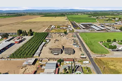 2406 S Walnut Road, Turlock, CA 95380 - Photo 31