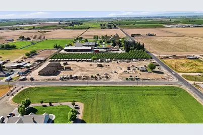 2406 S Walnut Road, Turlock, CA 95380 - Photo 39