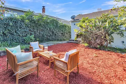 7520 Sunkist Dr, Oakland, CA 94605 - Photo 27