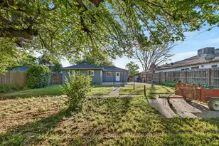 6748 Golf View Dr, Sacramento, CA 95822 - Photo 35