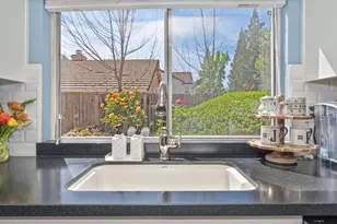 411 Villeroy Ct, Granite Bay, CA 95746 - Photo 17