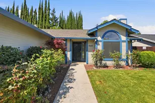 8221 Clarion Cir, Antelope, CA 95843 - Photo 3