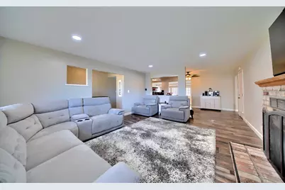 403 Curtwood Court, Manteca, CA 95336 - Photo 7