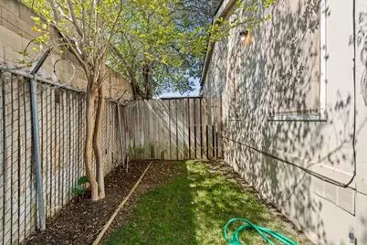 Prescott Rd #17, Modesto, CA 95350 - Photo 27