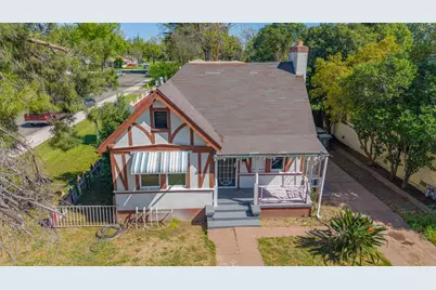 261 W 26th Street, Merced, CA 95340 - Photo 13