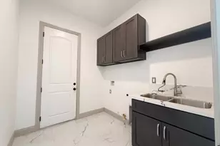 14537 Miravista Ln, Lockeford, CA 95237 - Photo 17