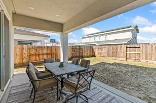 9042 Elliott Spgs Dr, Elk Grove, CA 95624 - Photo 47