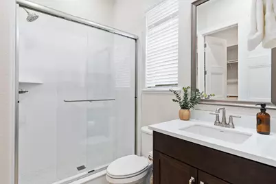 9042 Elliott Springs Drive, Elk Grove, CA 95624 - Photo 9