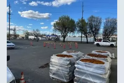 140 E Empire Avenue, Modesto, CA 95354 - Photo 23