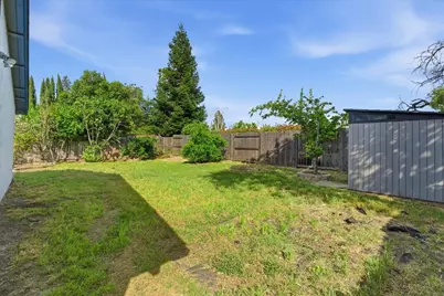 8517 Deodar Crest Court, Elk Grove, CA 95624 - Photo 27