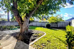 5617 Layton Dr, North Highlands, CA 95660 - Photo 23