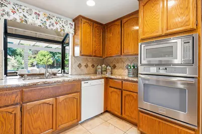 1310 Ridgecrest Way, Roseville, CA 95661 - Photo 35