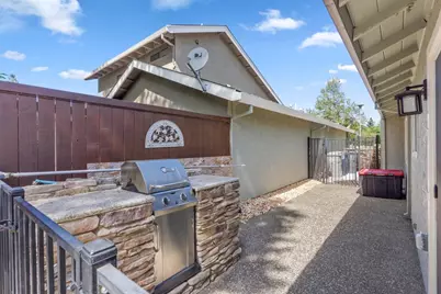 482 De Mar Drive, Sacramento, CA 95831 - Photo 45