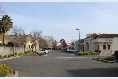 4827 Laguna Park Drive #4, Elk Grove, CA 95758 - Photo 15