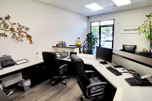 4827 Laguna Park Dr, Elk Grove, CA 95758 - Photo 7