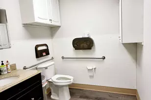 4827 Laguna Park Dr, Elk Grove, CA 95758 - Photo 11