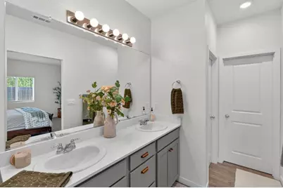 1348 S Kestrel Ln, Stockton, CA 95215 - Photo 43