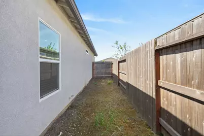 1348 S Kestrel Ln, Stockton, CA 95215 - Photo 45