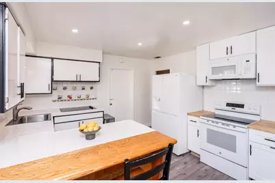 6224 Templeton Drive, Carmichael, CA 95608 - Photo 3