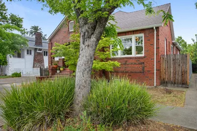 1917 26th Street, Sacramento, CA 95816 - Photo 3