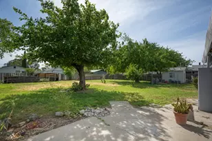 1906 Chapman Ave, Olivehurst, CA 95961 - Photo 5