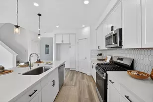 9975 Common Yarrow Wy, Sacramento, CA 95829 - Photo 5