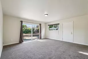8905 Rosewood Dr, Sacramento, CA 95826 - Photo 9