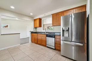 8905 Rosewood Dr, Sacramento, CA 95826 - Photo 11