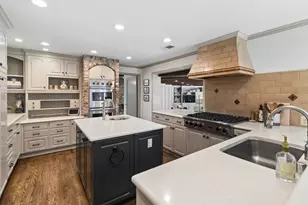 2681 Creekside Ln, Sacramento, CA 95821 - Photo 19