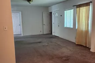 1024 W Longview Ave, Stockton, CA 95207 - Photo 7