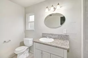 7585 Twilight Dr, Sacramento, CA 95822 - Photo 9