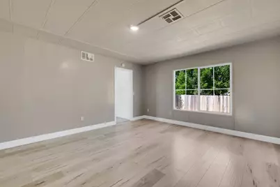 5603 S Gledhill Avenue #E, Olivehurst, CA 95961 - Photo 33