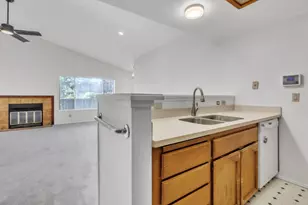 6400 Sunnyfield Way, Sacramento, CA 95823 - Photo 9