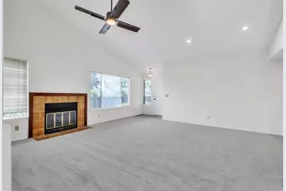 6400 Sunnyfield Way, Sacramento, CA 95823 - Photo 11