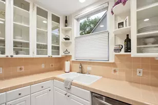 733 35th St, Sacramento, CA 95816 - Photo 17