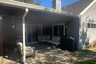 1172 Spruce Tree Cir, Sacramento, CA 95831 - Photo 11