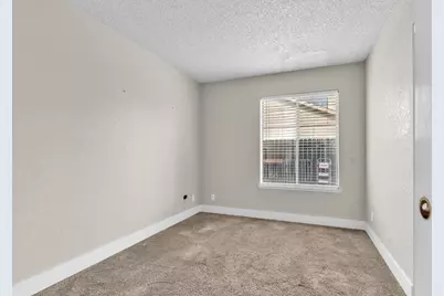 3046 Bridgeford Drive, Sacramento, CA 95833 - Photo 11