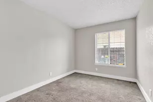 3046 Bridgeford Dr, Sacramento, CA 95833 - Photo 17