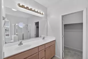 9795 W Taron Dr, Elk Grove, CA 95757 - Photo 37