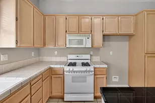 9795 W Taron Dr, Elk Grove, CA 95757 - Photo 21