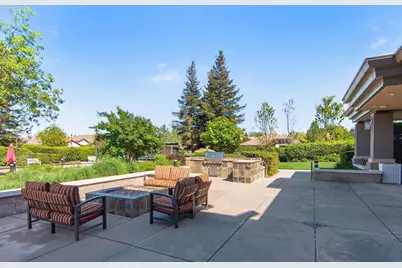 2056 Arlington Drive, Roseville, CA 95747 - Photo 31