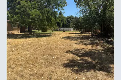 2660 19th Avenue, Sacramento, CA 95820 - Photo 5