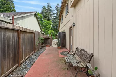 9083 Fanega Court, Elk Grove, CA 95758 - Photo 59